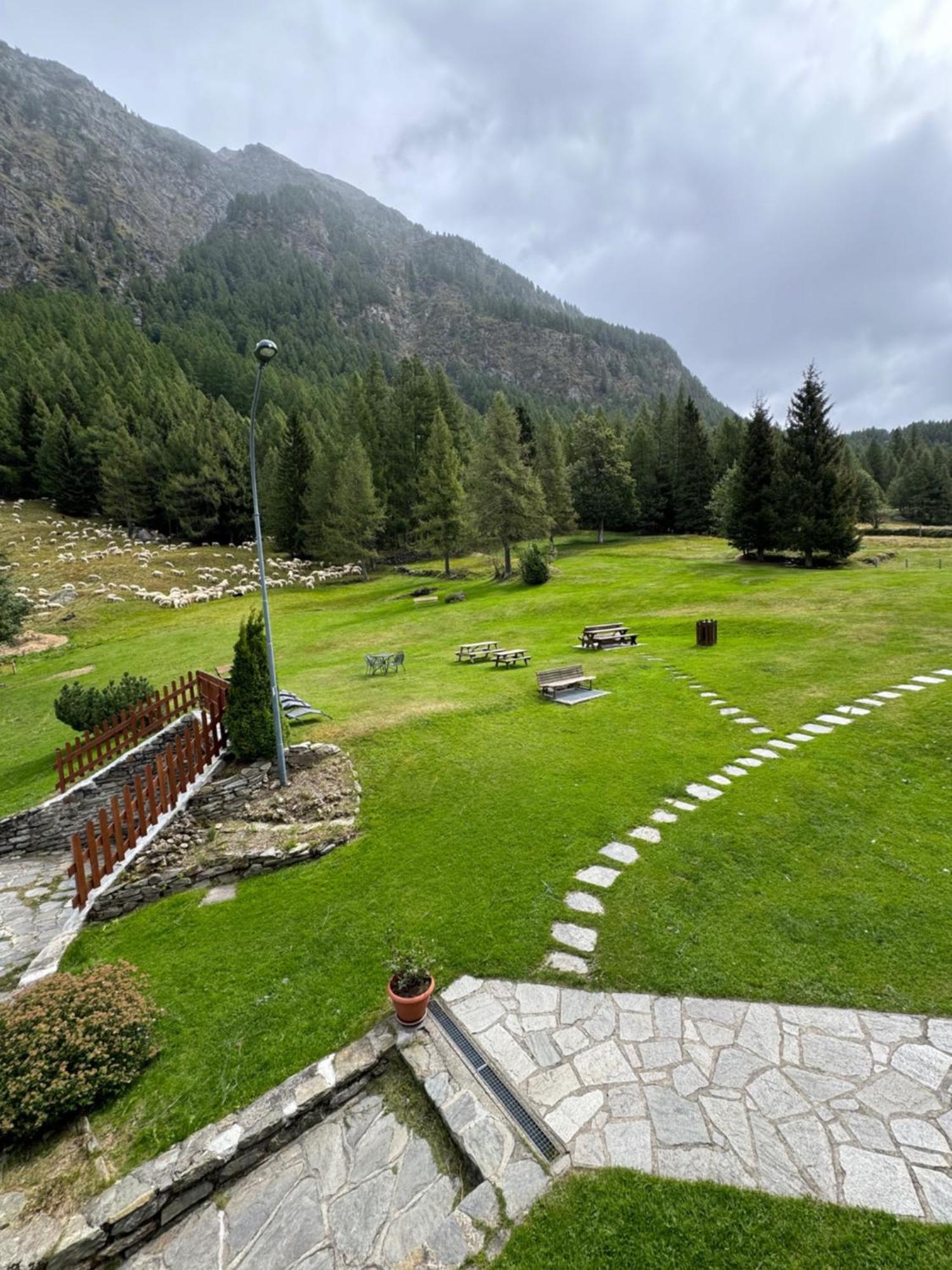 Hotel Miramonti Campodolcino Exteriör bild