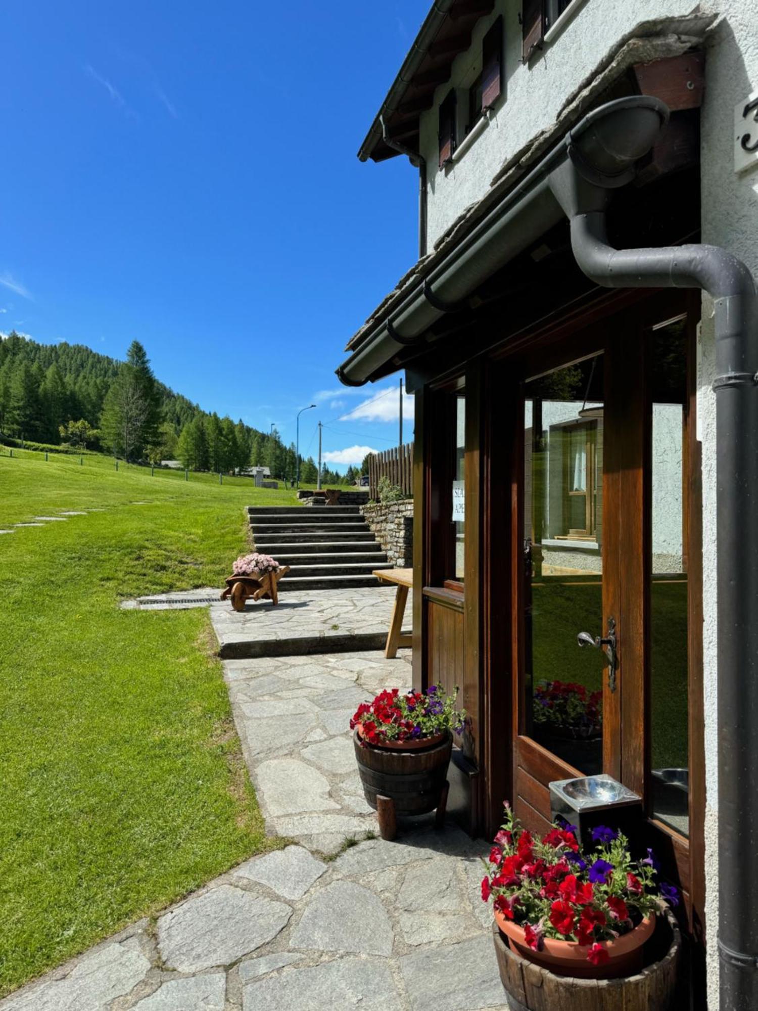 Hotel Miramonti Campodolcino Exteriör bild
